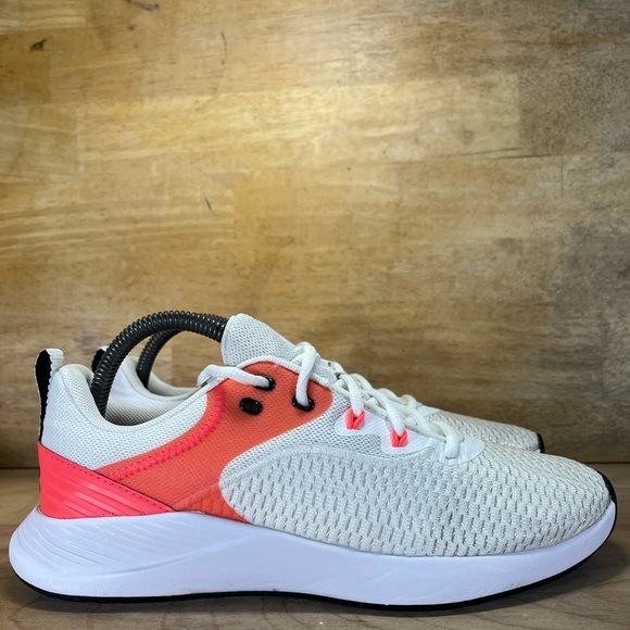 Under Armour Charged Breathe TR3 Womens Size 9.5 Training Shoes Sneakers White - Picture 1 of 10